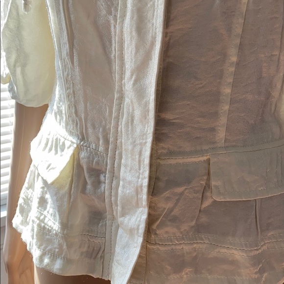 Woman’s jacket - Picture 2 of 9